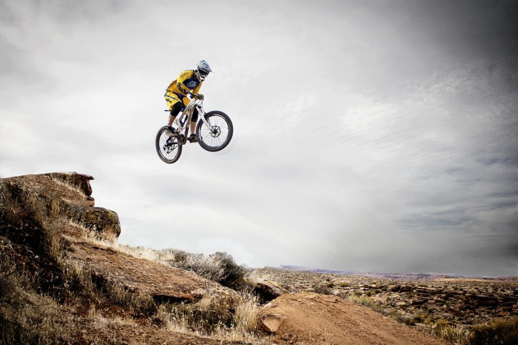 mountain biking, sports, leaping, nature, jumping, freeriding, biking, bike, bicycle, mountain bicycle, leap, jump, desert, utah